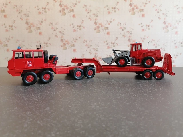 Le Panneau Transport Exceptionnel Métal Du Berliet T12 Porte Char Miniature Metal Peint B 56689